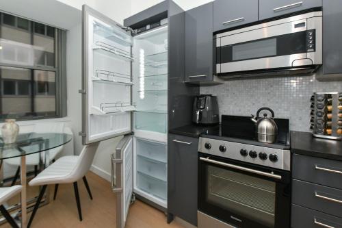 The Wolf of Wall Street Apartment, New York (photo 10)
