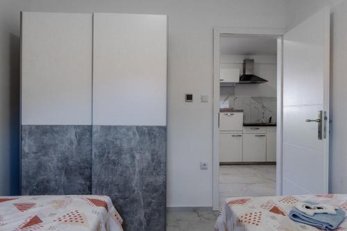 Apartments Kristija - image 3