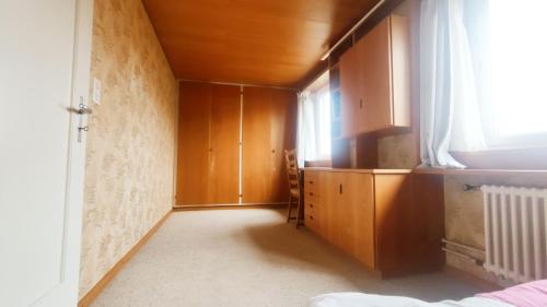 Double & Single Room In Very Quiet And Cosy House, beds 140x200 & 90x200, Дюбендорф (фото 10)