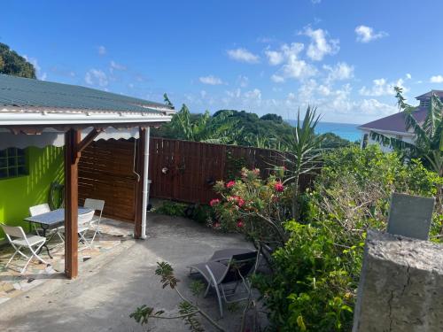 Maison couleur des tropiques in Berard