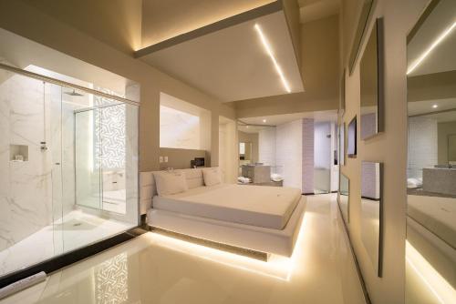. Motel Platinum