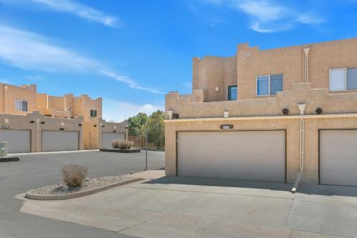 Executive Townhouse To Stay in Colorado Springs, USA