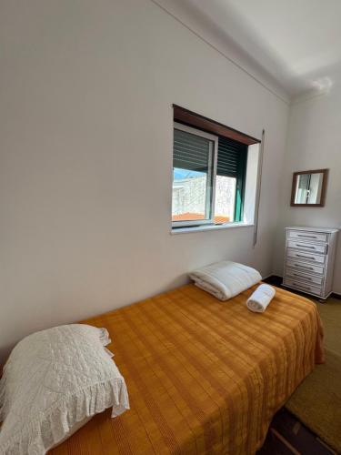 2 twin beds