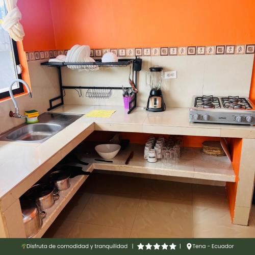 Kitchen, RinaKawsay - ViveViajando Apartamento amoblado en Tena in Tena
