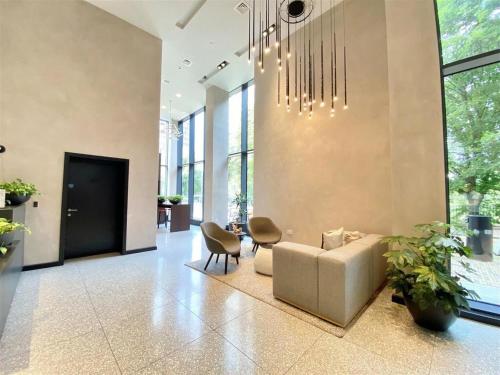 MCR City Condo Free Parking Gym Terrace