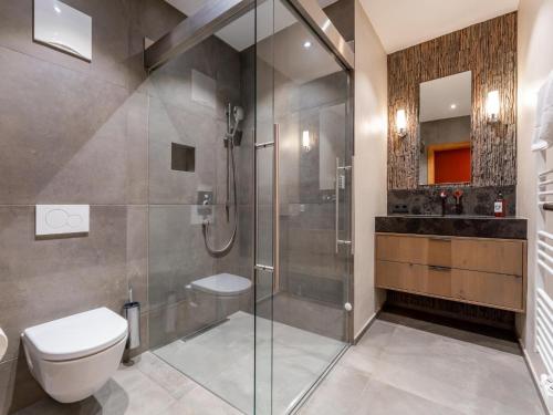 Badkamer, Chalet Schneelöwe L (Chalet Schneelowe L) in Hirnreit