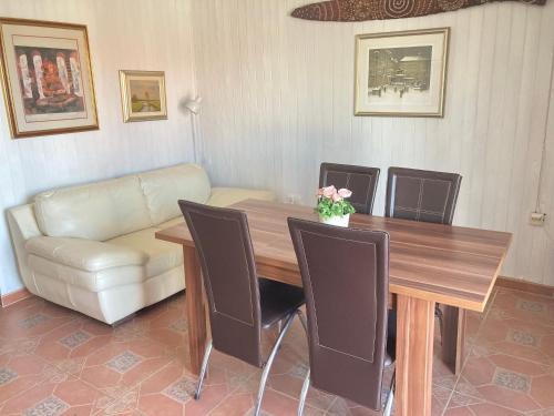 Two-Bedroom Apartment with Terrace and Sea View