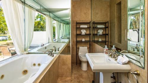 Lakefront Retreat - Boat - Fish - Close to all Orlando Parks - Disney - Universal - SeaWorld in 奧蘭多東部