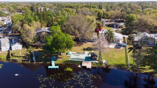 Lakefront Retreat - Boat - Fish - Close to all Orlando Parks - Disney - Universal - SeaWorld in 奧蘭多東部