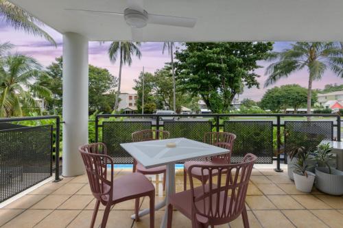 Superior One-Bedroom Apartment image 9