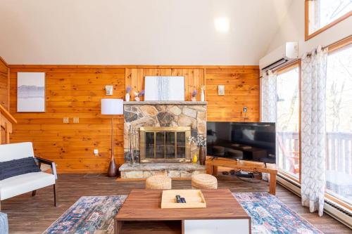 Hot Tub Tatami Room GAME ROOM Hot Tub Tatami Room GAME ROOM