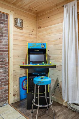 Hot Tub Tatami Room GAME ROOM Hot Tub Tatami Room GAME ROOM
