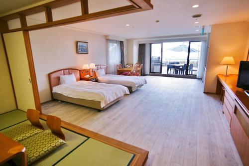 Ocean view Japanese-Western-Style Room with terrace(Non-smoking)