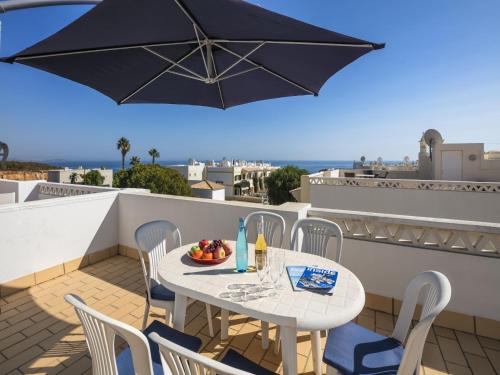 設施, Apartment with beautiful terrace, sea-views in 班納吉爾