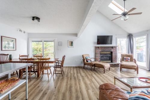 Tranquil Shores Waterfront Fire Pit Hammock Tranquil Shores Waterfront Fire Pit Hammock