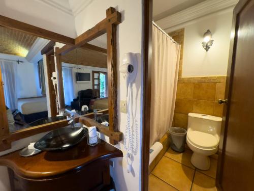 Standard Triple Room image 5