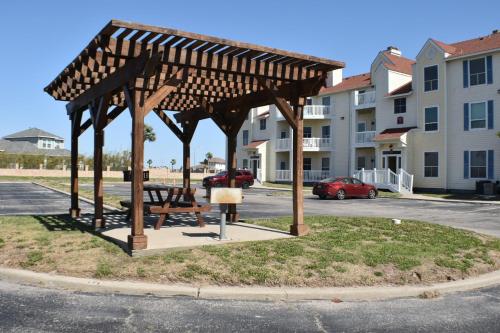 Island Palms Island Palms