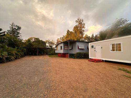 La maison d'à côté (La maison d'a cote) in Paita