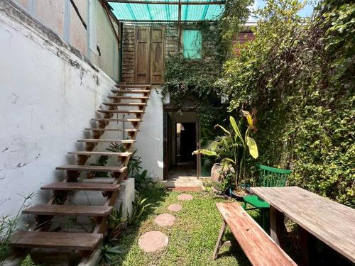 Yellow House, Bangkok
