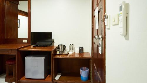 Lime Hotel Room Type - Standard Double Room (No window) Lime Hotel Room Type - Standard Double Room (No window)