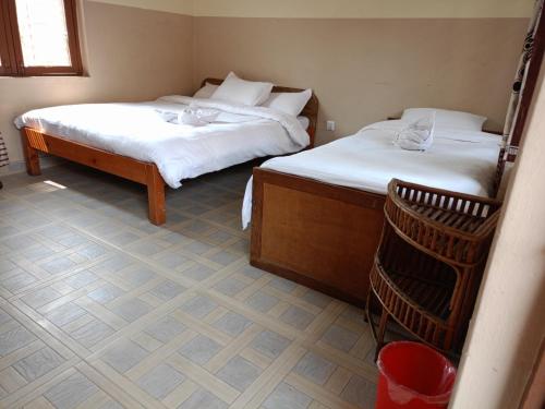 Double Room image 6
