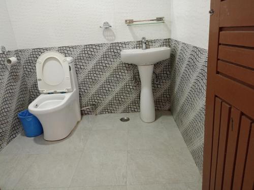 Double Room image 9