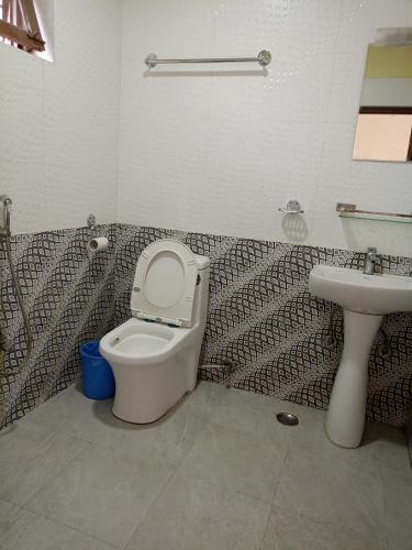 Double Room image 2