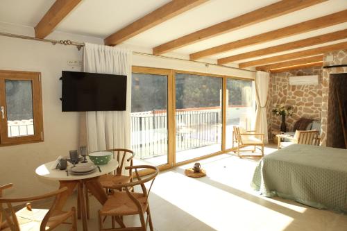 Casas Lacambra 7DORMITORIOS con piscina, barbacoa y vistas espectaculares in Casas de Ves