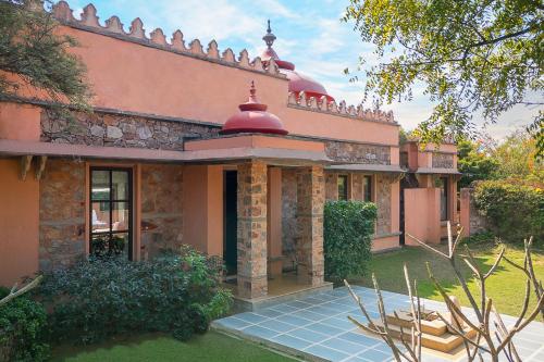 room detail thumbnail 1