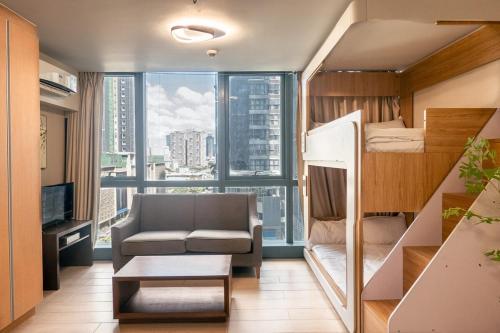Uptown BGC Spacious Unit - 1 Queen bed and Bunkbed, Manila