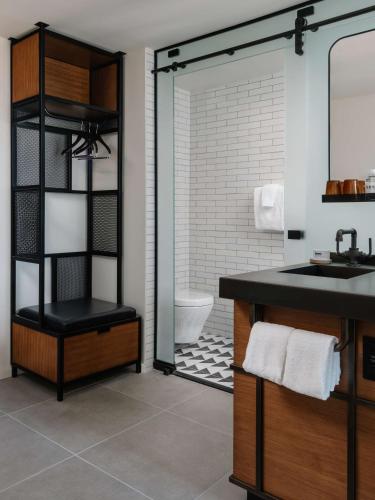 Tommie Austin, JDV by Hyatt in Austin, USA