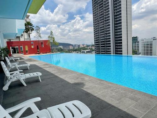 Comfy Studio @ Neo Damansara IKEA 2 Pax 1 CP near IKEA Mall