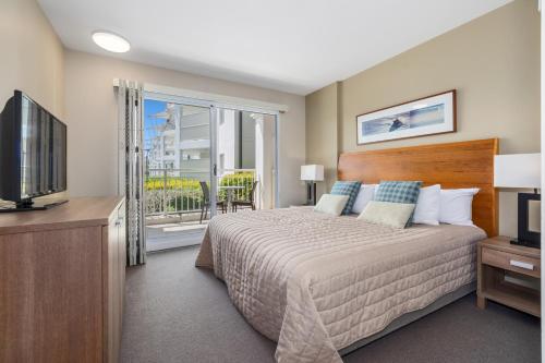 Garden View Apartment - Mantra Salt Beach Resort by uHoliday