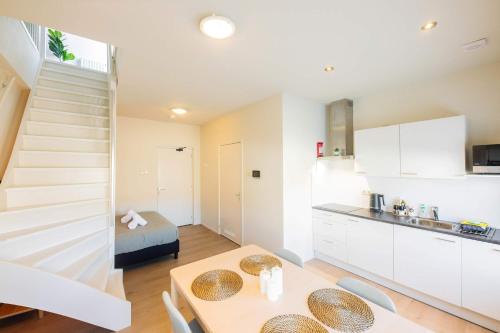 Smart 50m2 One Bedroom Apartment - VW140C in Irisbuurt