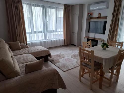 Апартамент Дерменджиев in Санданскі