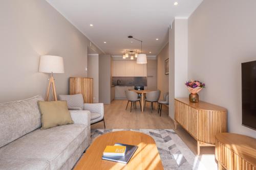 2 bedrooms, 4 beds