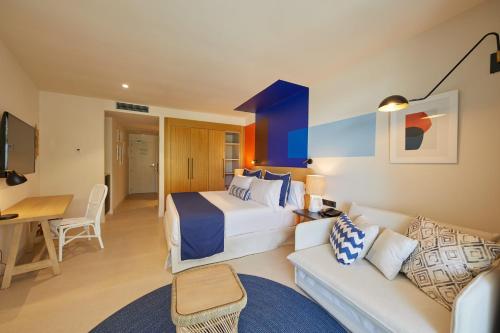 room detail thumbnail 0