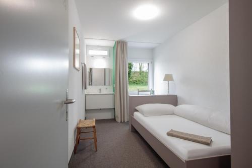 Single room, shared bathroom