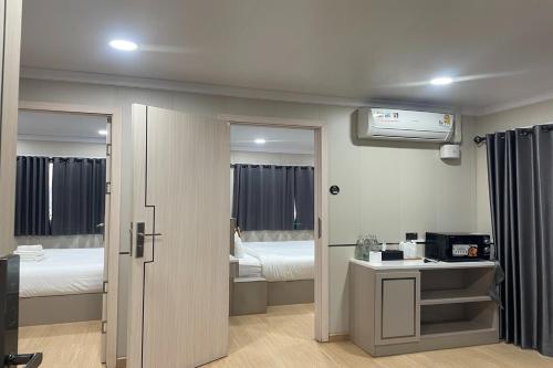 TJ 4711 Residence TJ 4711 Residence