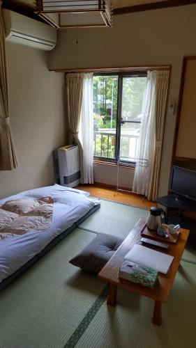 โมะโตะ-ฮาโกเน่ เกสต์เฮาส์ (Moto-Hakone Guest House) near พิพิธภัณฑ์ฮาโคเน่ เอกิเด็น