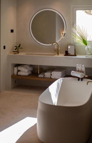 Can Jaume by Ocean Drive Room Type - Junior Suite