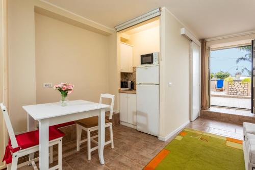 Pètra Janca - Apartment - Aci SantʼAntonio