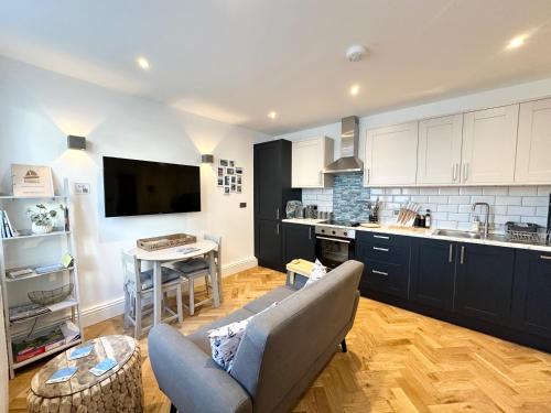 The Slipway Suite Fowey Harbour & Parking 1 Min The Slipway Suite Fowey Harbour & Parking 1 Min