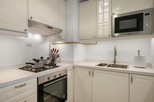 FIRST CLASS 1BR Spacious Comfort Awaits, Dubaï (photo 7)