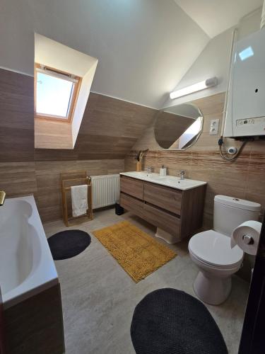 ห้องน้ำ, LULU Apartman in อัลโซโลเวเรก
