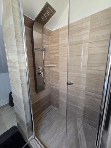 ห้องน้ำ, LULU Apartman in อัลโซโลเวเรก