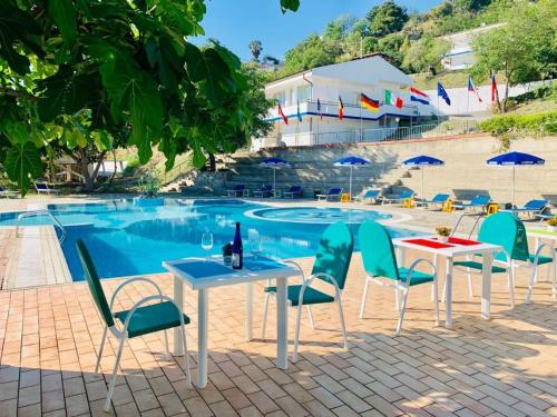 Agriturismo Le Ville con Piscina idromassaggio, Capo Vaticano 3