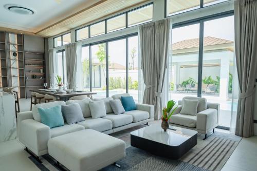 Mouana Breeze Mai Khao 5-bedroom Pool Villa 9914
