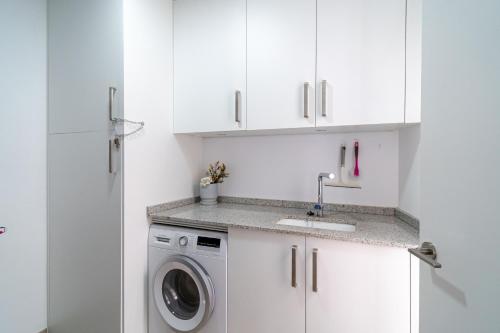 Two-Bedroom Townhouse image 3