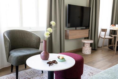 One-Bedroom Family Apartment image 10